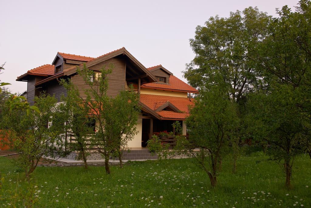 Casuta Cu Prieteni Cornu de Jos Zimmer foto
