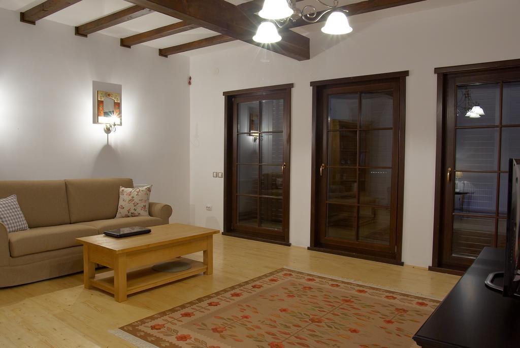 Casuta Cu Prieteni Cornu de Jos Zimmer foto